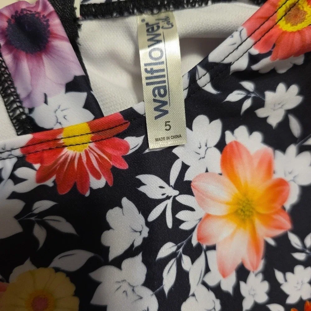 New Girls Size 5 Wallflower Floral One Piece Swimsuit With Cut‎ Out